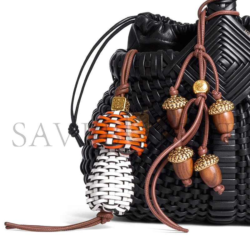 LOEWE MUSHROOM CHARM IN CLASSIC CALFSKIN C621232XK1